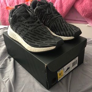 NMD R2